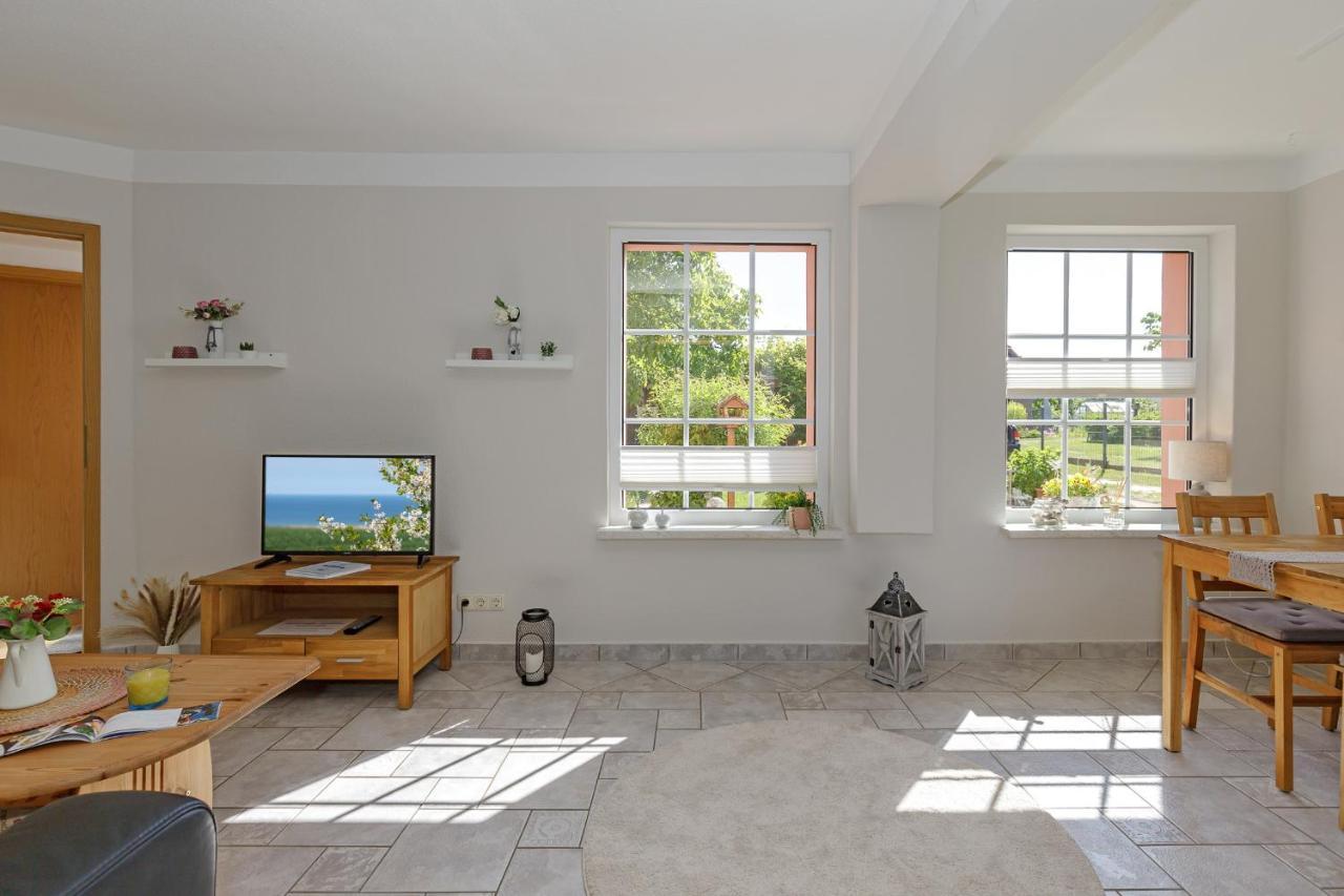 Ferienwohnungen Becker "Sonne & Meer" Und "Strandliebe" Kuehlungsborn Exterior photo