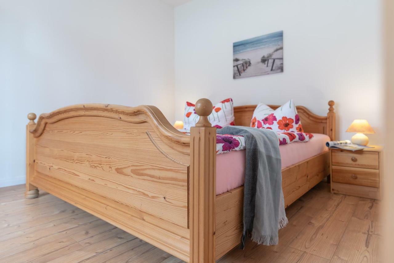 Ferienwohnungen Becker "Sonne & Meer" Und "Strandliebe" Kuehlungsborn Exterior photo